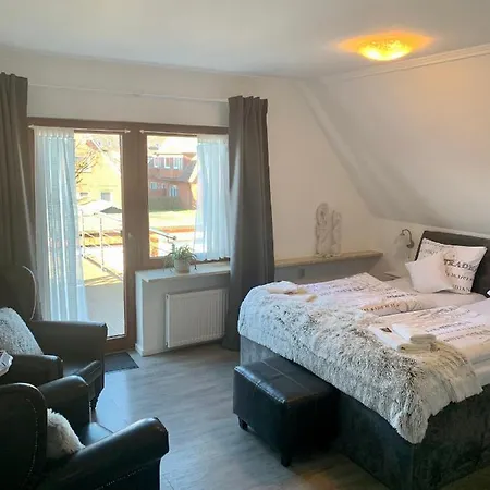 Apartment Haus Kaiser Ferienwohnung Und Appartementvermietung Busum